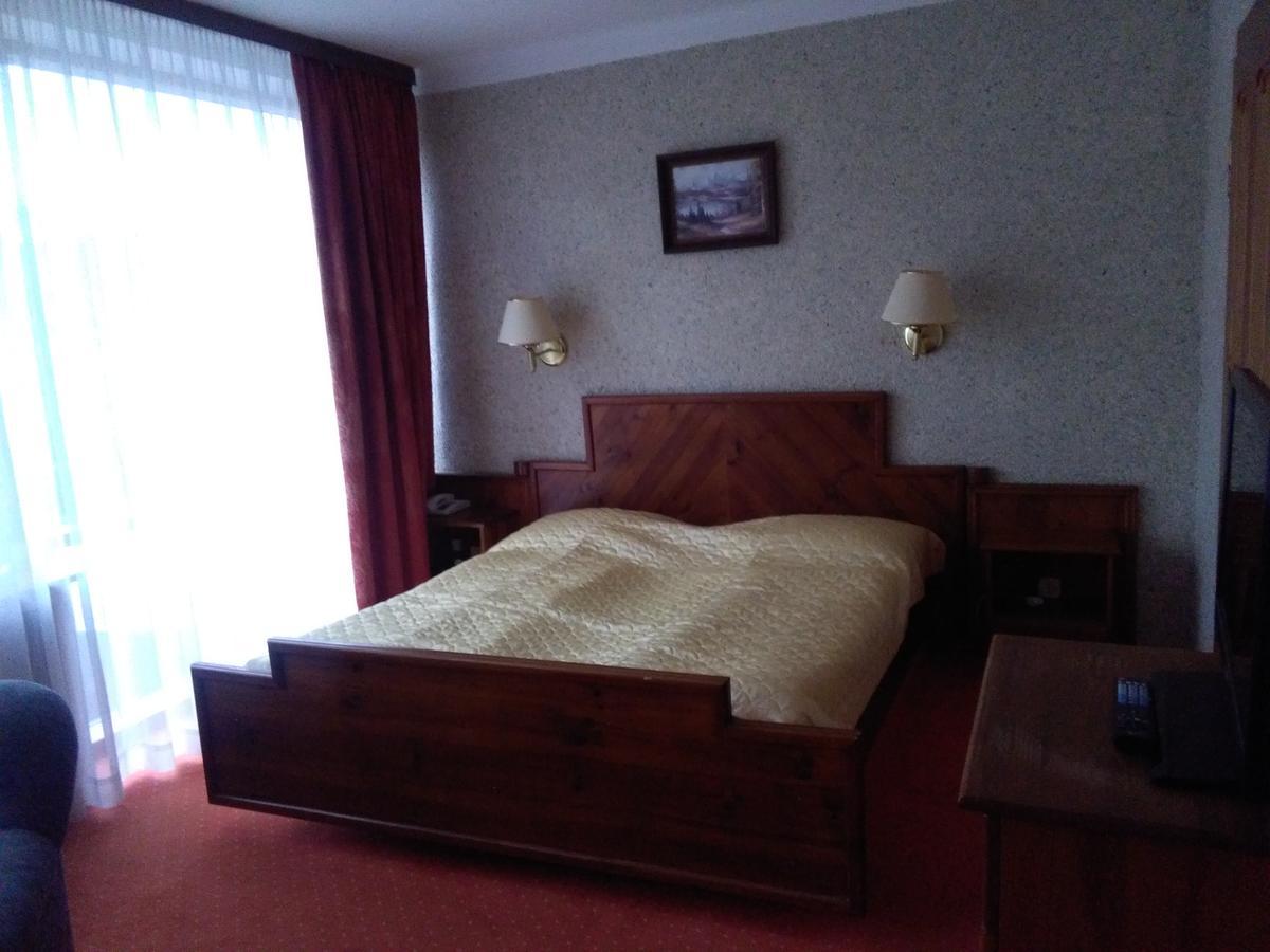 Hotel Starzynski Płock Buitenkant foto