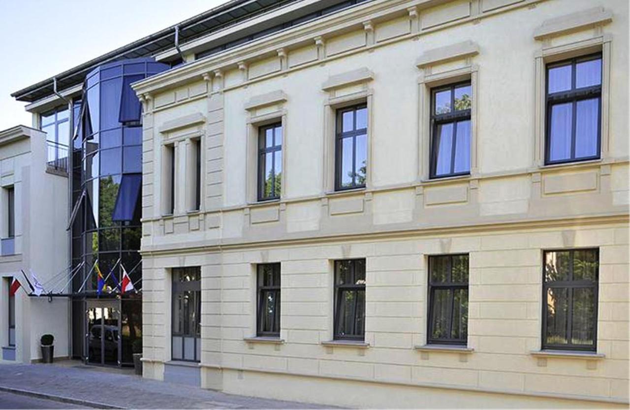 Hotel Starzynski Płock Buitenkant foto